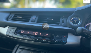 
									2012 Lexus CT200h 1.8 (A) HYBRID full								