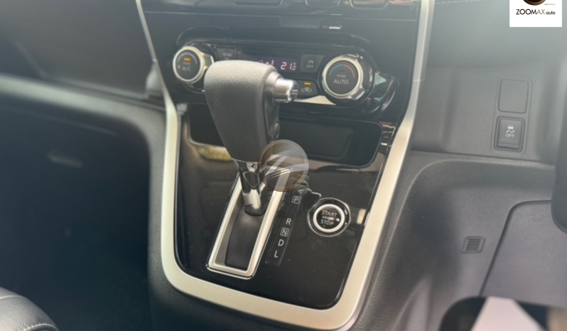 
								2019 Nissan Serena 2.0 (A) PREMIUM HIGHWAY STAR full									